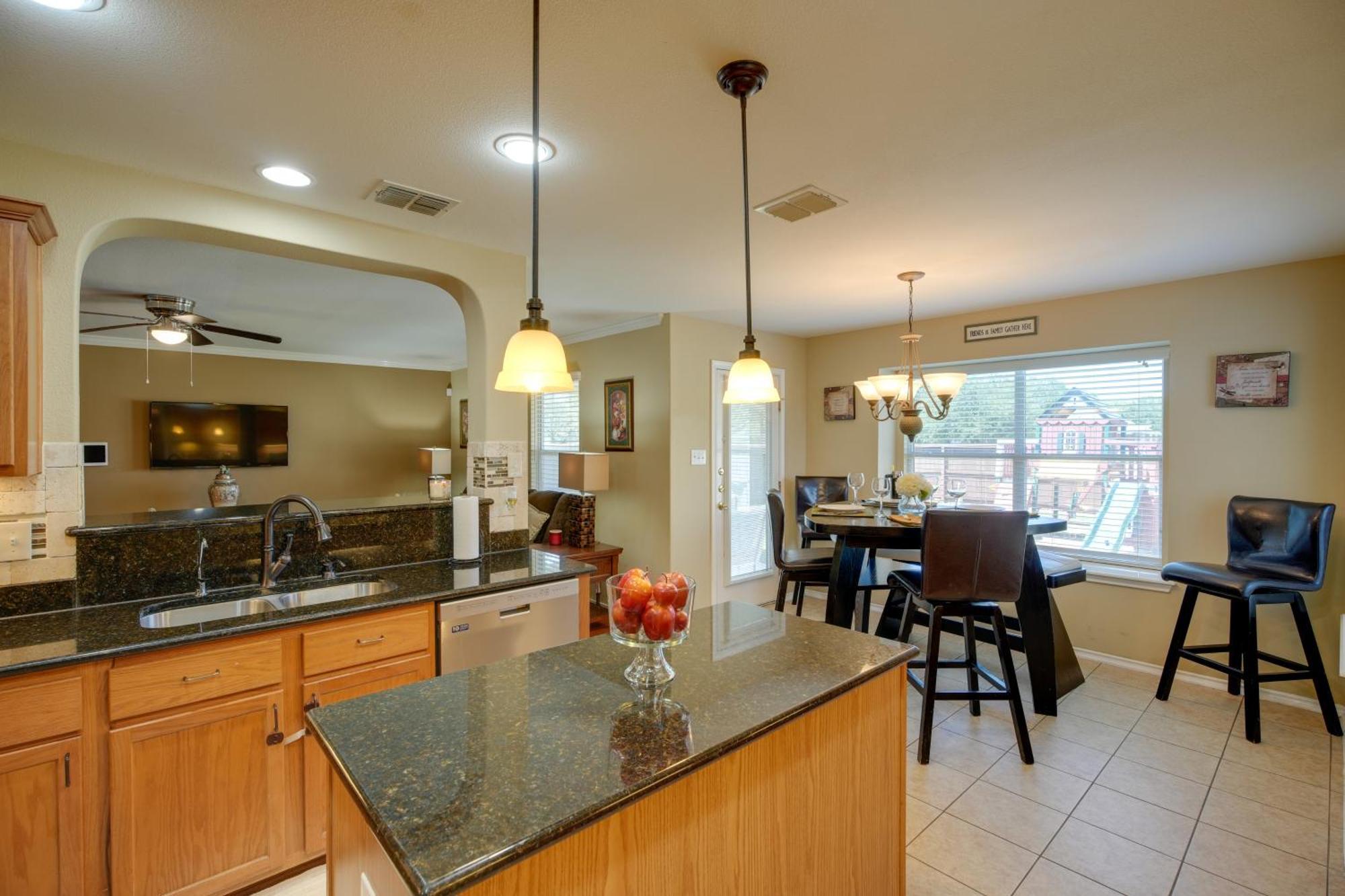 San Antonio Home With Pool Access Near Lackland Afb Екстериор снимка