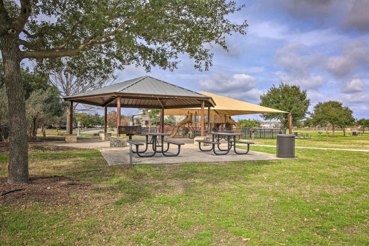 San Antonio Home With Pool Access Near Lackland Afb Екстериор снимка