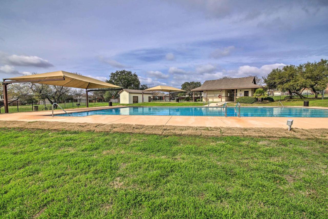 San Antonio Home With Pool Access Near Lackland Afb Екстериор снимка